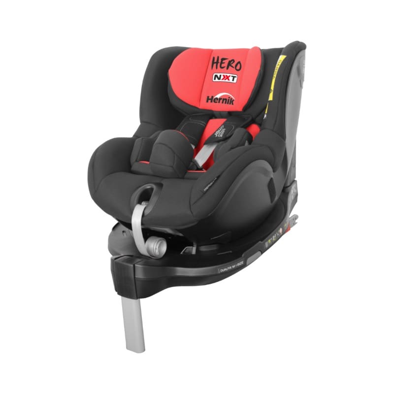 Car Seats & Harnesses